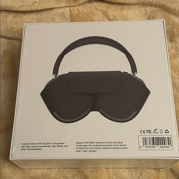 Premium Black Wireless Headphones - Picture 2 of 2